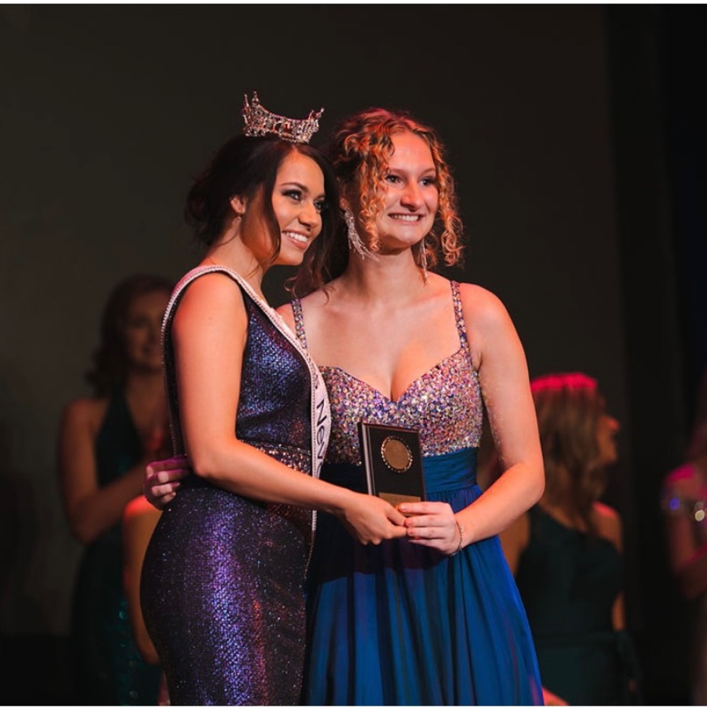 Pageant / Prom Dress - Picture 2 of 4